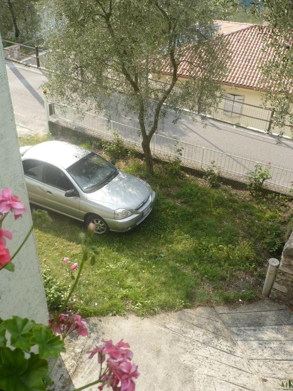 Appartamento Michela Бренцоне-суль-Гарда Номер фото